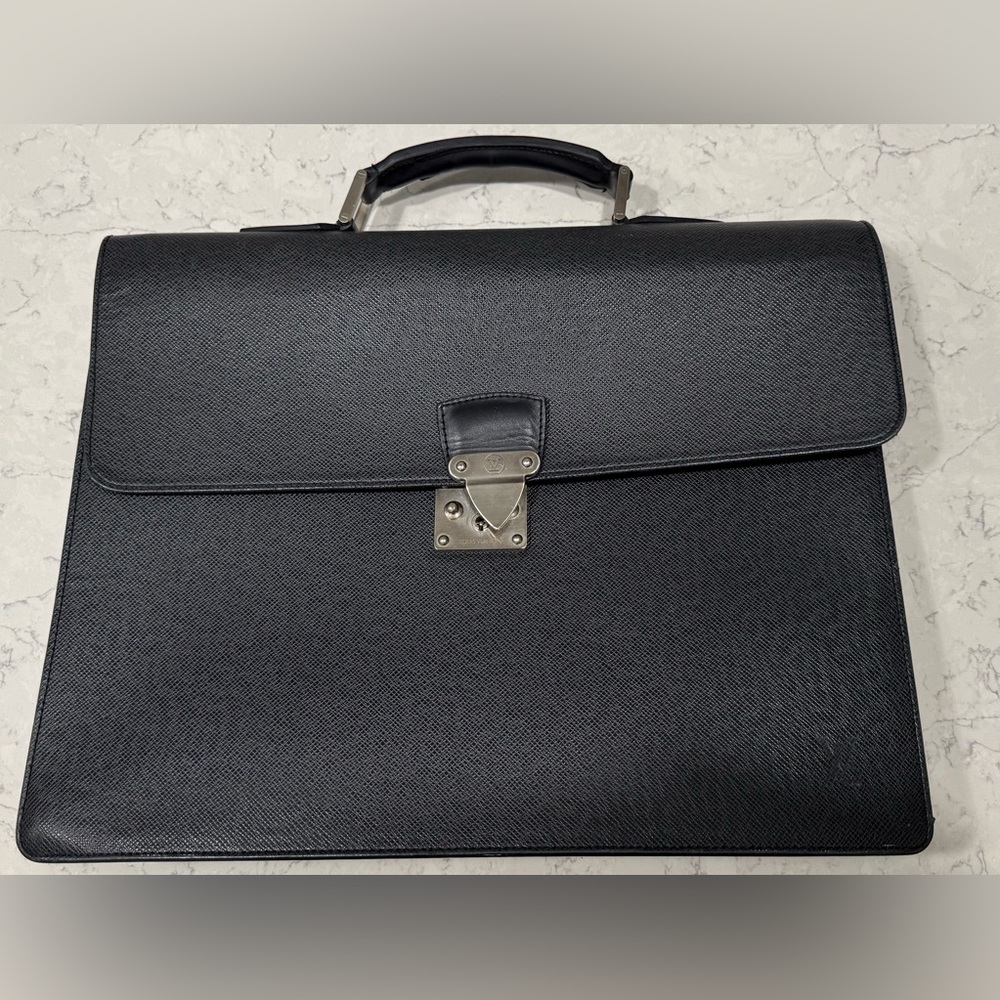 Louis Vuitton Black Executive Leather Briefcase